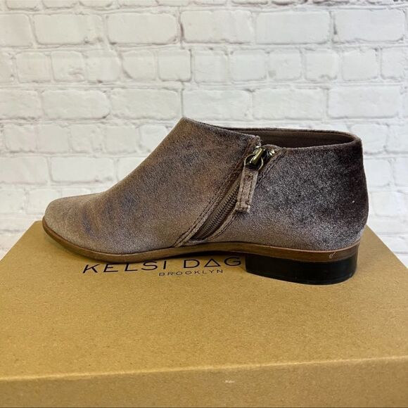 Kelsi Dagger Brooklyn Brown Velvet Side Zip Ankle Boots size 7.5 - Picture 4 of 8